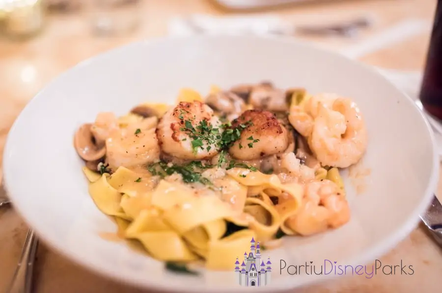 ディナー-be-our-guest-restaurant-magic-kingdom-disney-world-camaram-macaroni