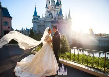 ディズニーウェディング 世界で最も魔法のような場所で結婚する方法は
