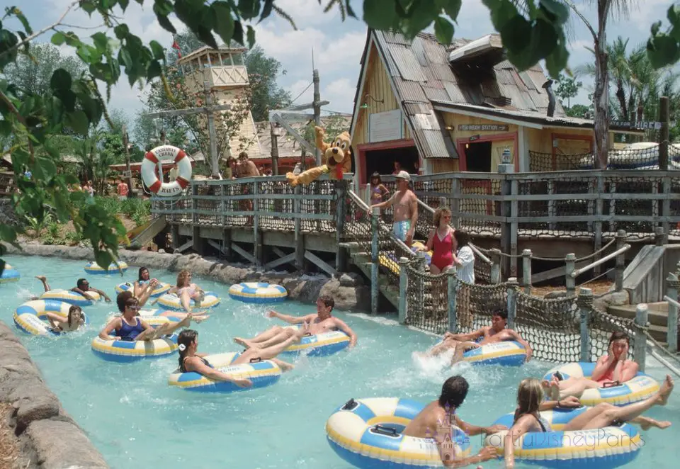 Discover all about Disney water parks!