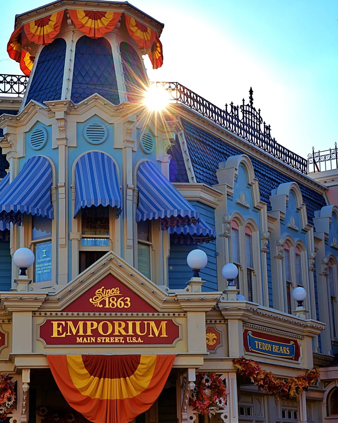 Tienda Emporium en Magic Kingdom