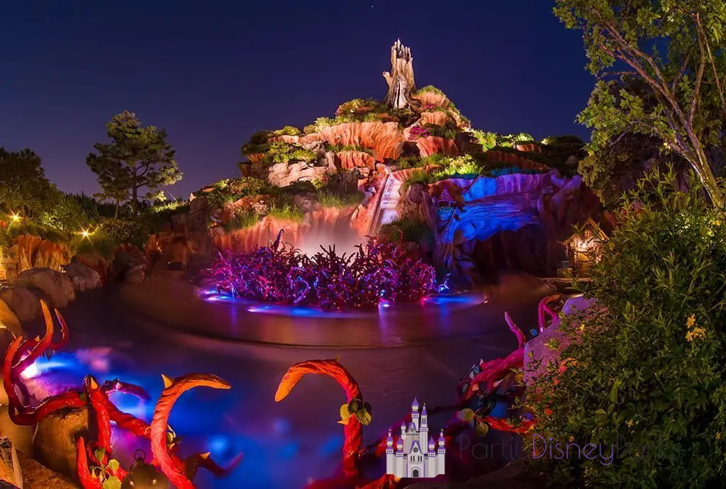 Splash Mountain à noite - Atração do Magic Kingdom