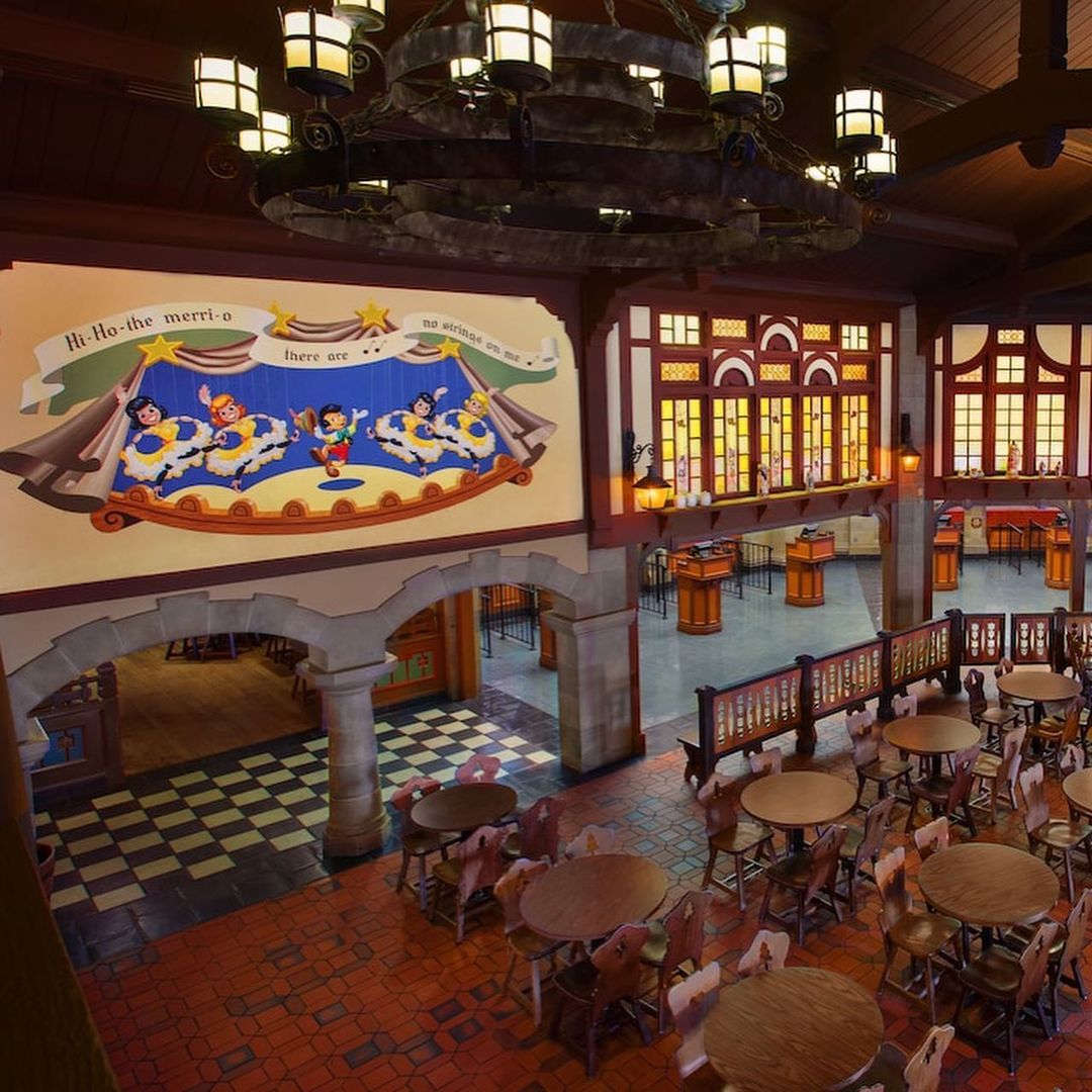 Pinocchio Village Haus - Restaurante no Magic Kingdom 