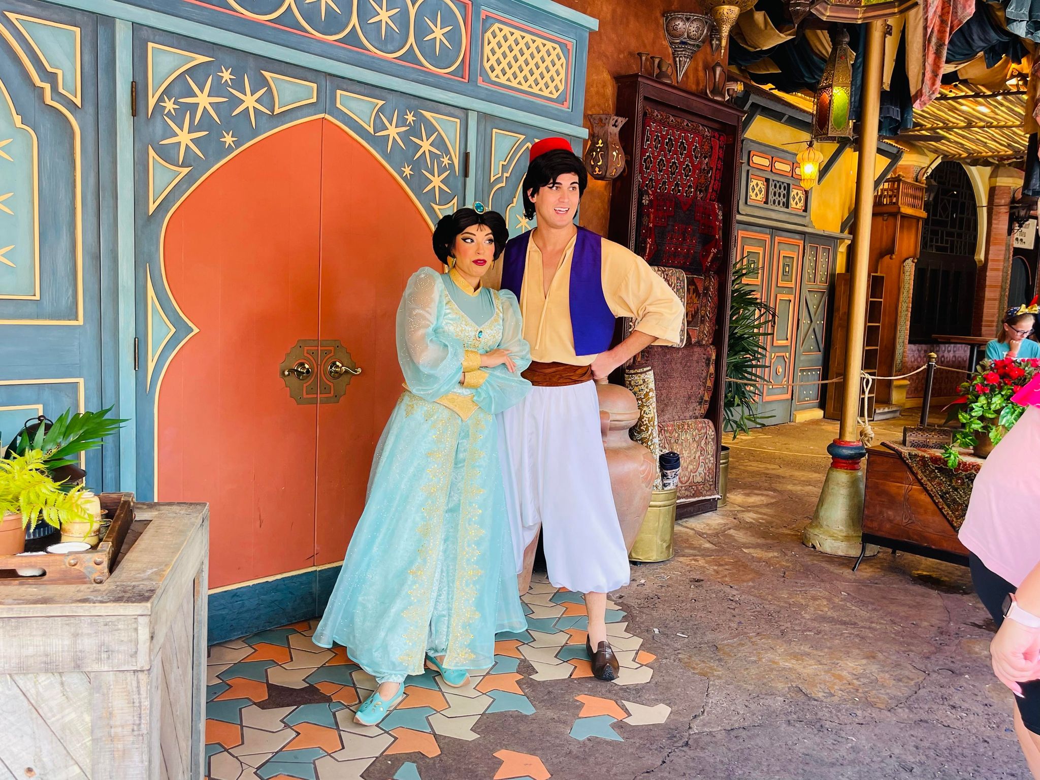 Alladin e Jasmine para foto na Adventureland no Magic Kingdom