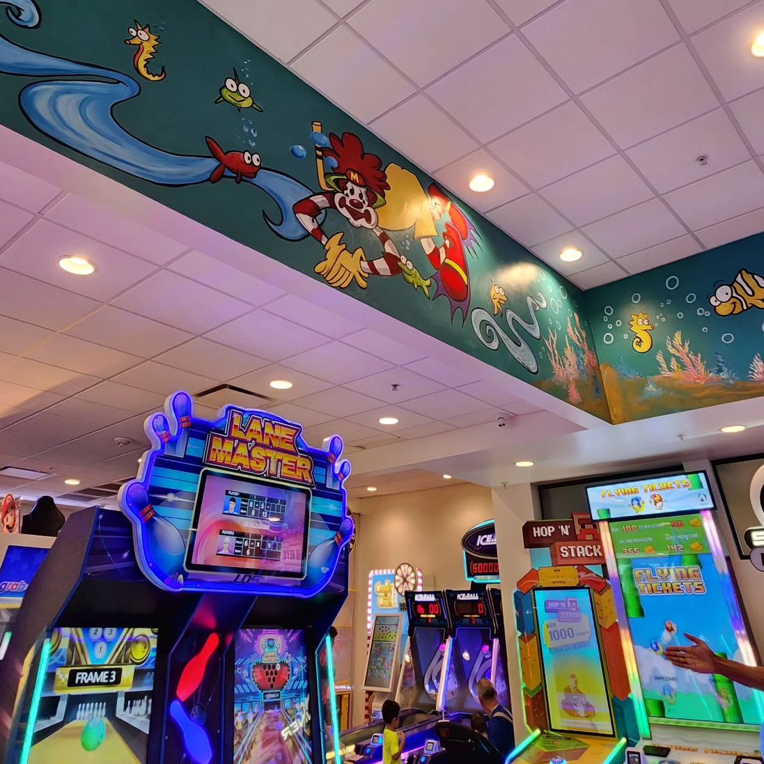 La sala de juegos McDonald's más grande de Orlando