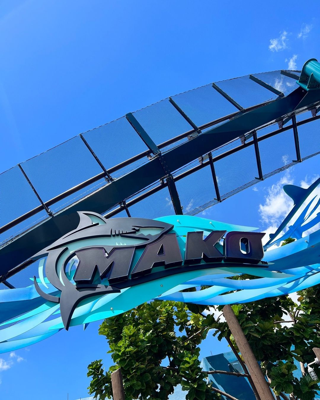 Mako-Eingang – Hai-Achterbahn in Seaworld