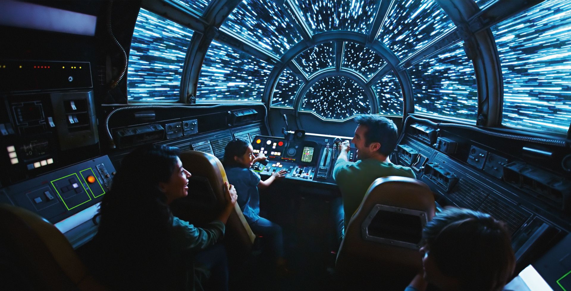 Millennium-Falcon-Smugglers-Run-Star-Wars-Galaxys-Edge-Disneys-Hollywood-Studios