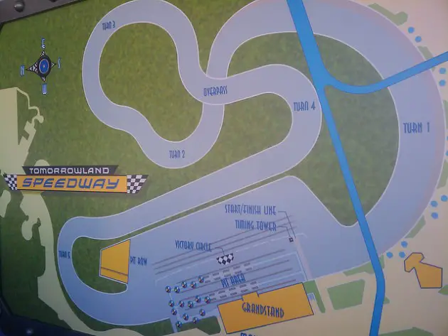 Tomorrowland-Speedway-Disney