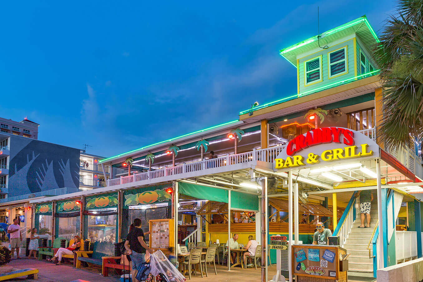 crabbys-bar-and-grill-clearwater