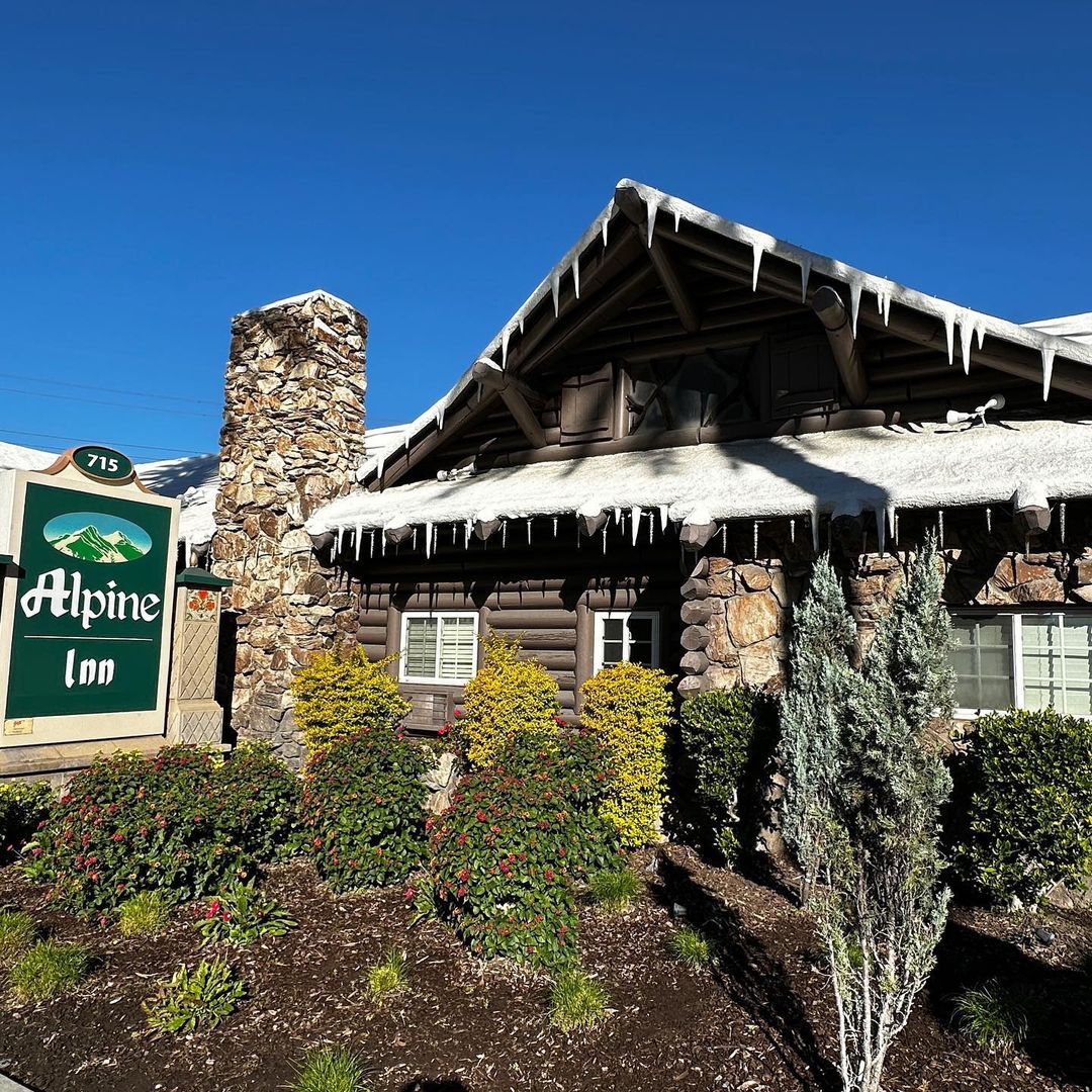 Alpine Inn near Convention Center and the Park