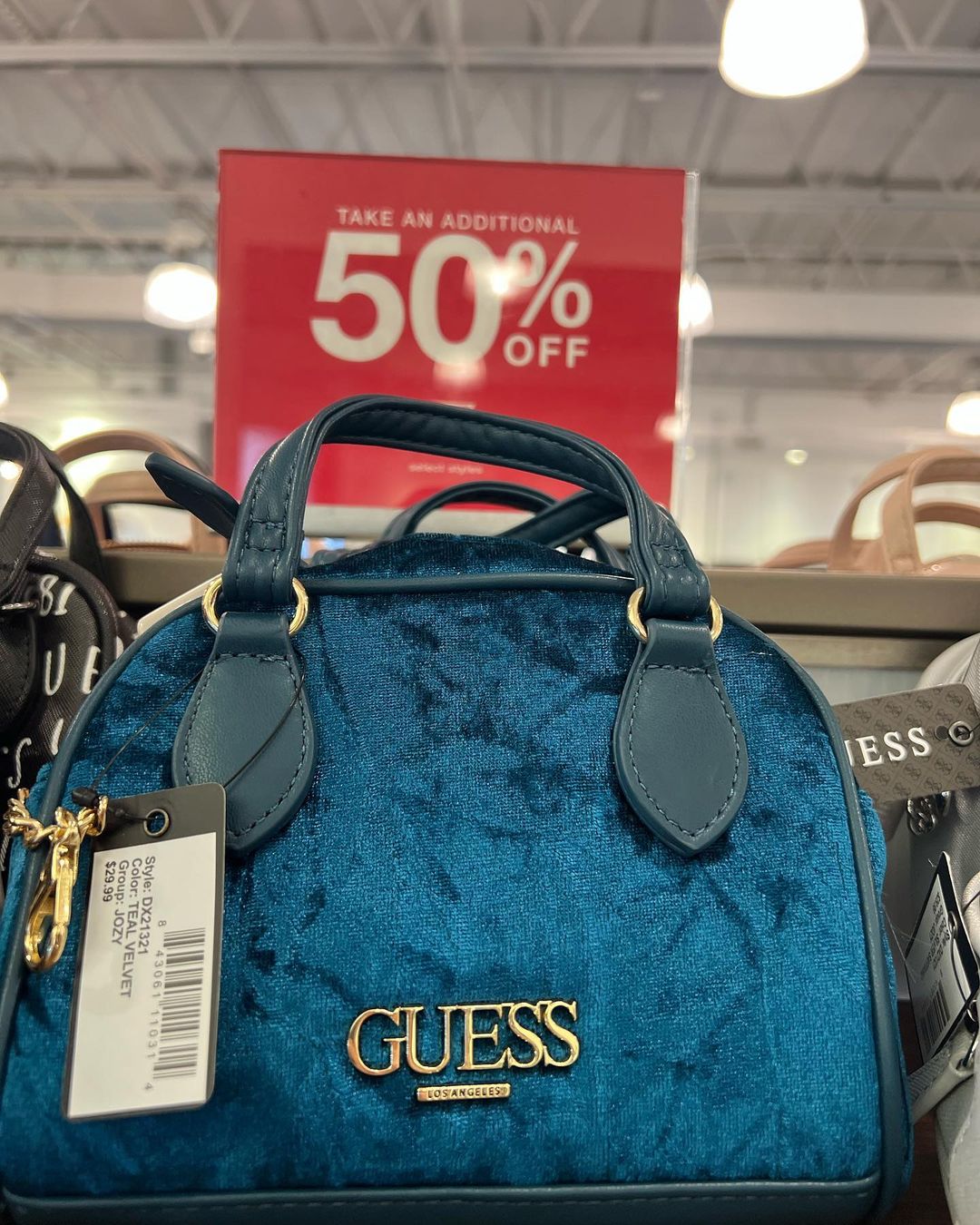 Guess Factory Store - Orlando Premium Outlets