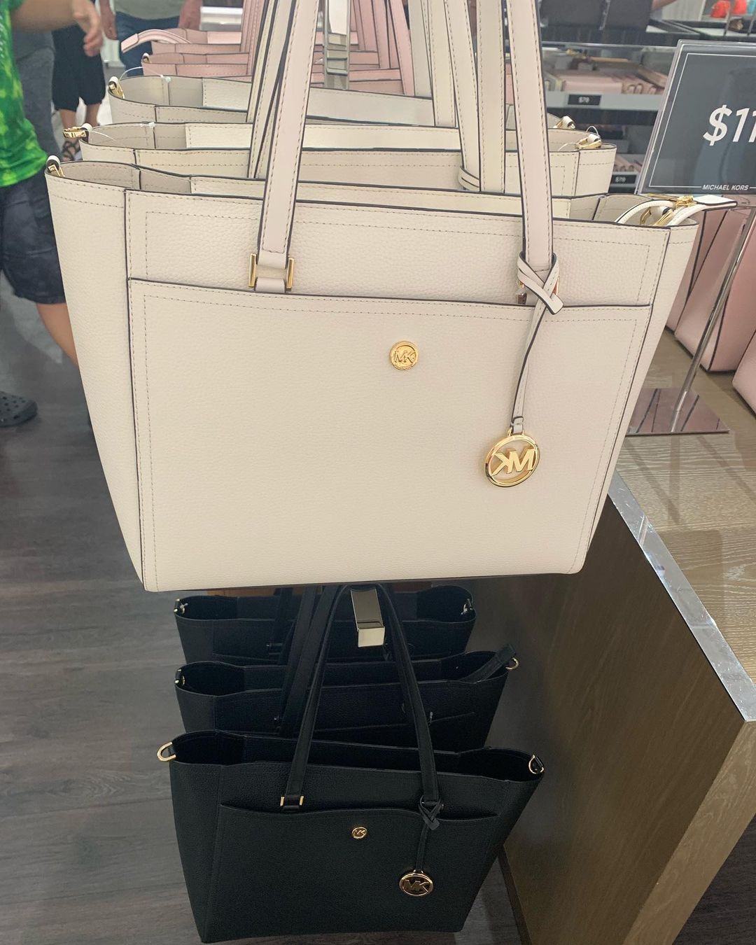 Michael Kors - Boutique de sacs et d'accessoires à Orlando Premium Outlets