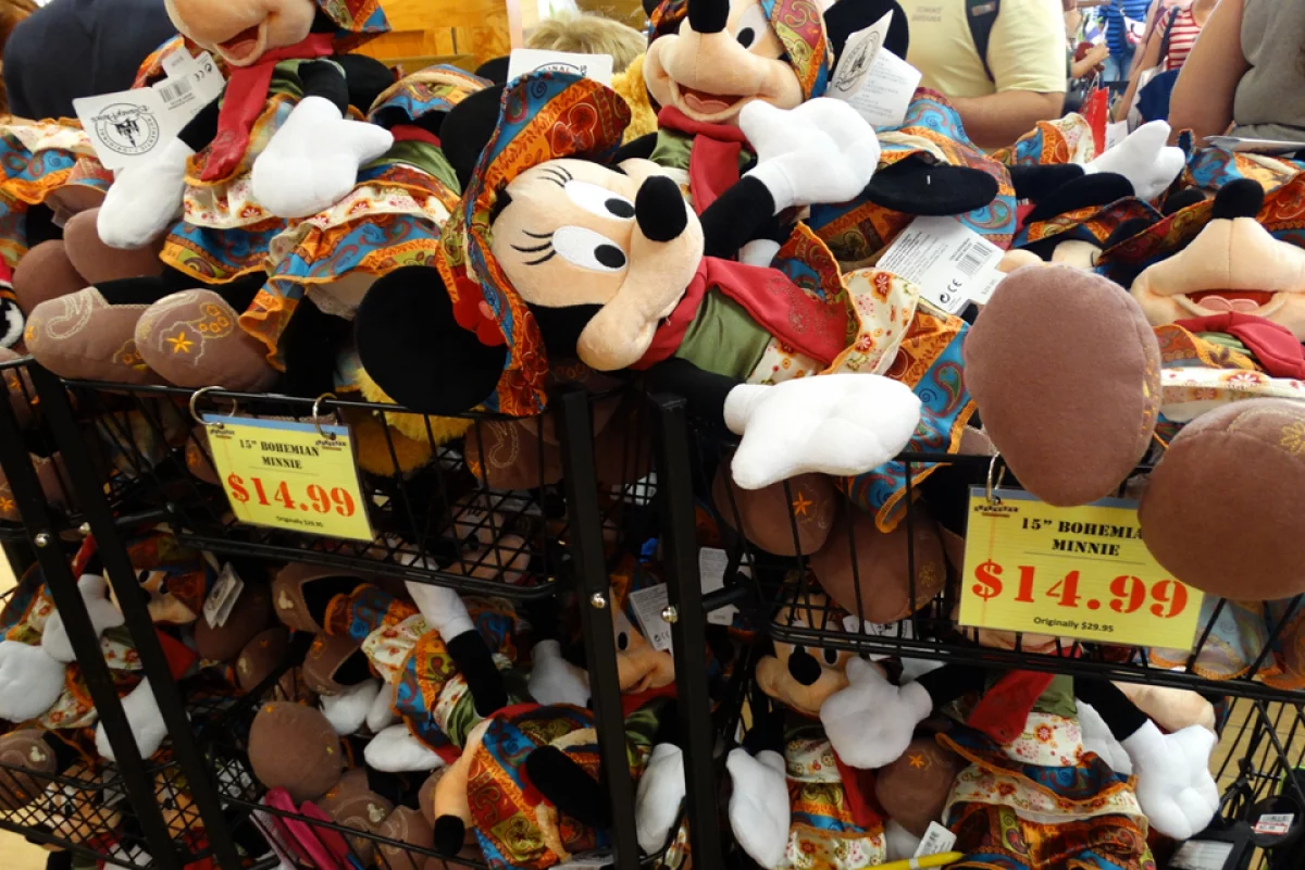 Pelucias da Disney Outlet - Loja de Brinquedos em Orlando