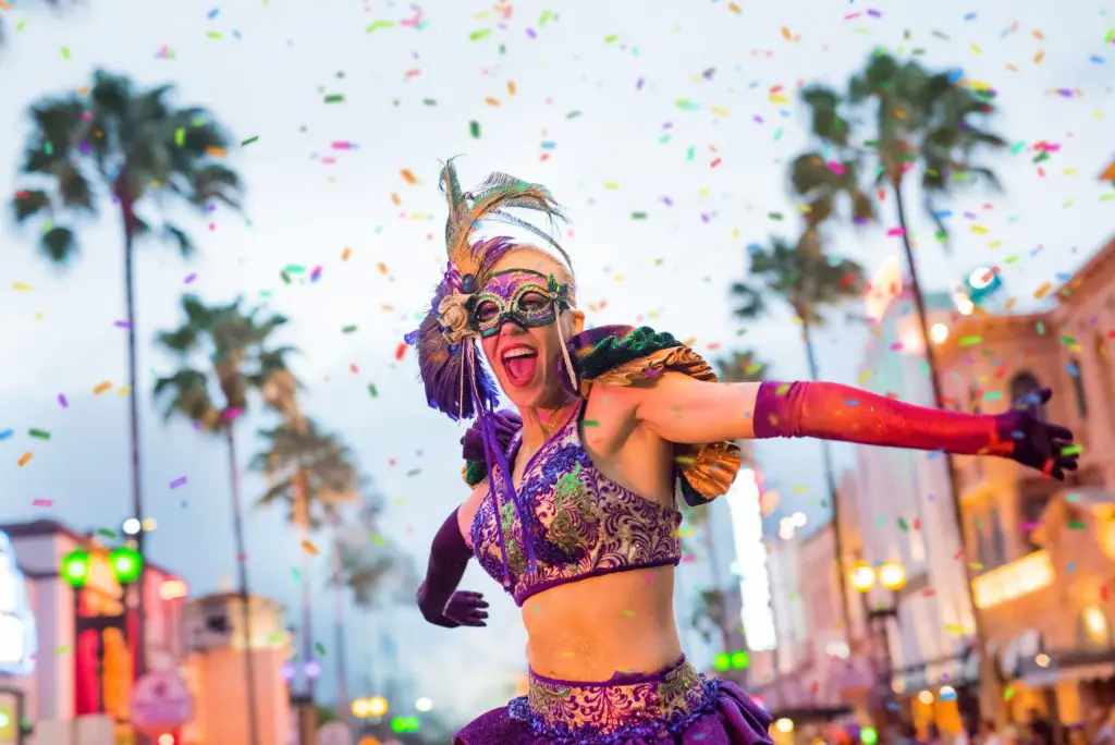 Universal-Orlando-Resort-feiert-die-Rückkehr-des-Mardi-Gras-von-Universal-im-2022