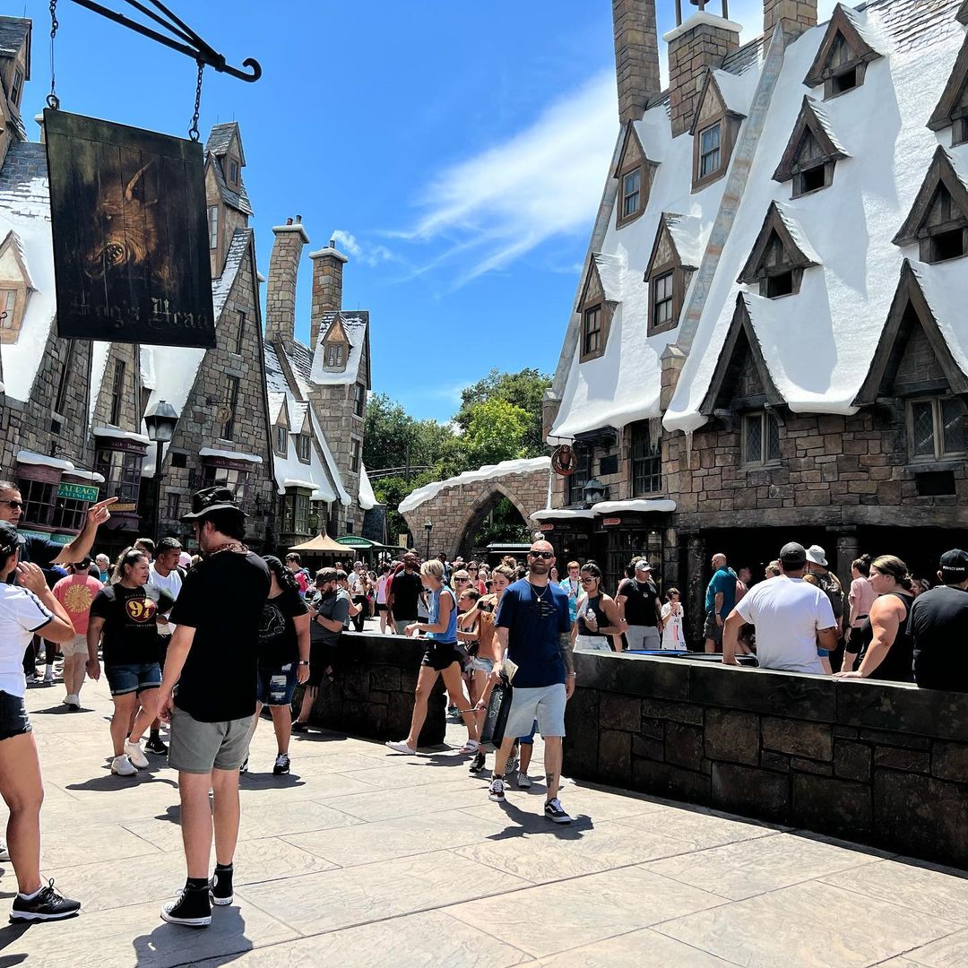 Multidão em Hogsmeade - Islands of Adventure da Universal Studios Orlando