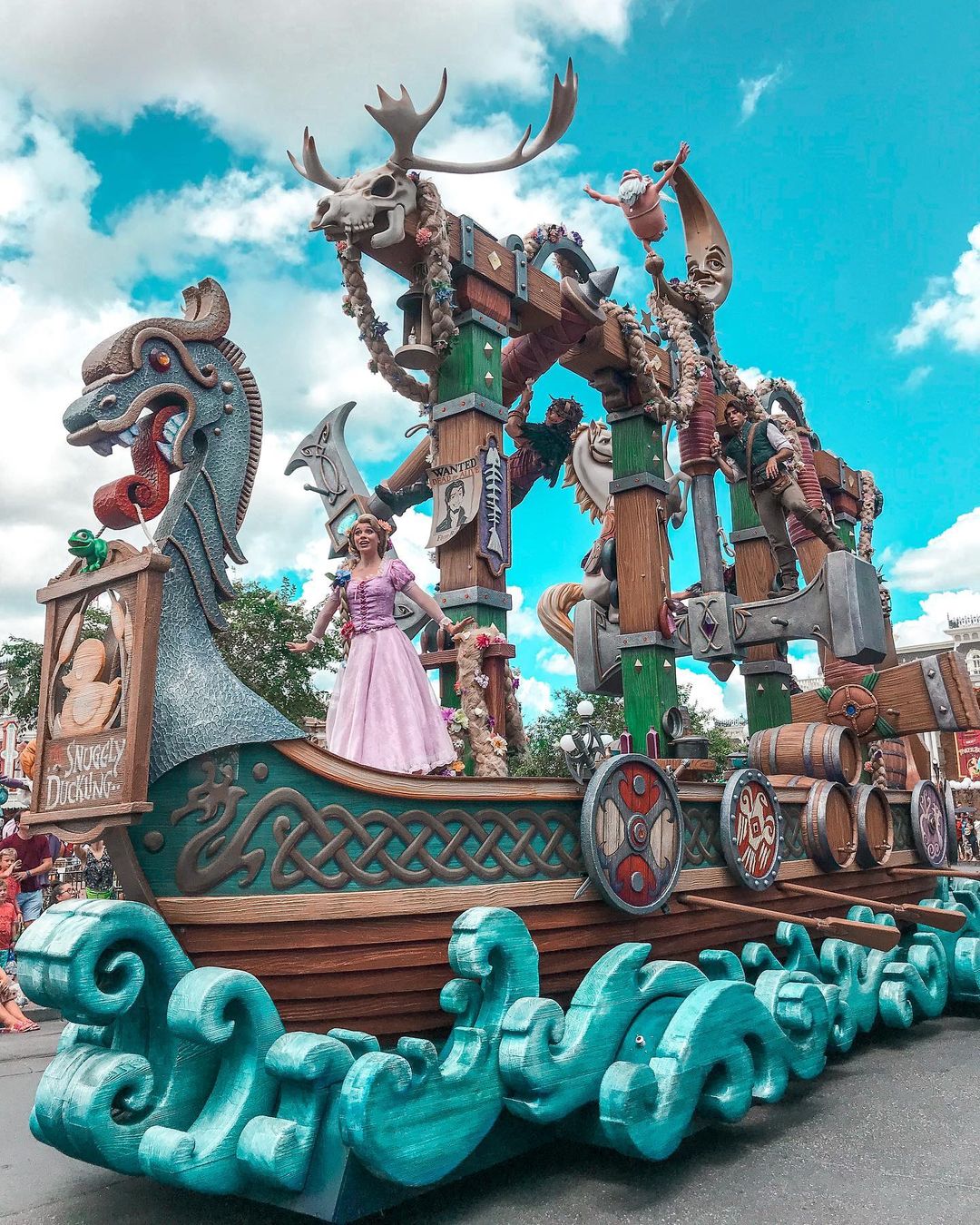 Festival of Fantasy Parade - Atração do Magic Kingdom