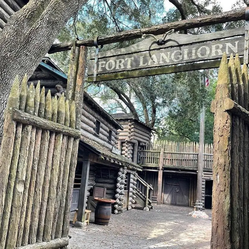 Fort Langhorn - Île Tom Sawyer au royaume magique de Disney