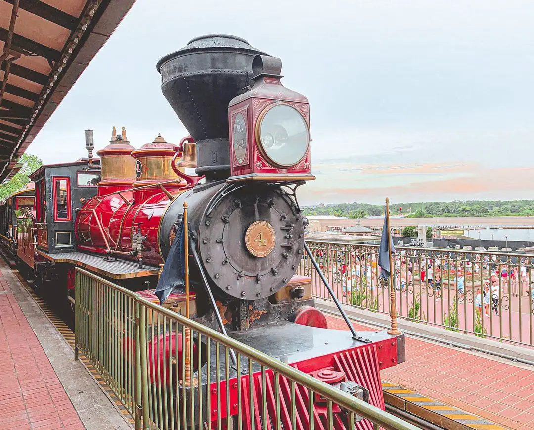 Walt Disney World Railroad - Magic Kingdom Attraction